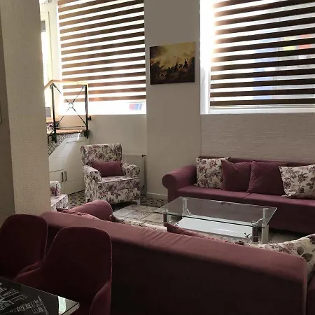 Sarah Suites