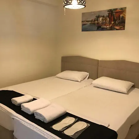 Motell Sarah Suites