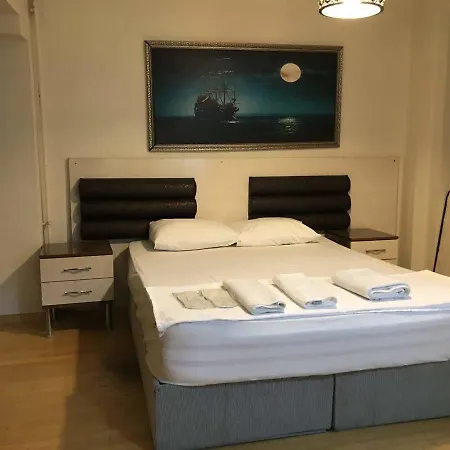 Sarah Suites Motel 3*